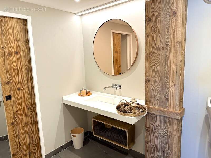 Commerce à HAUTELUCE