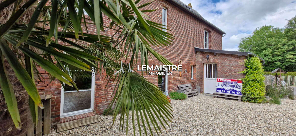 Maison à vendre - 10 min d'Yvetot - 166 m² - 4 chambres - Garage indépendant - Terrain de 1 780 m² - photo 7