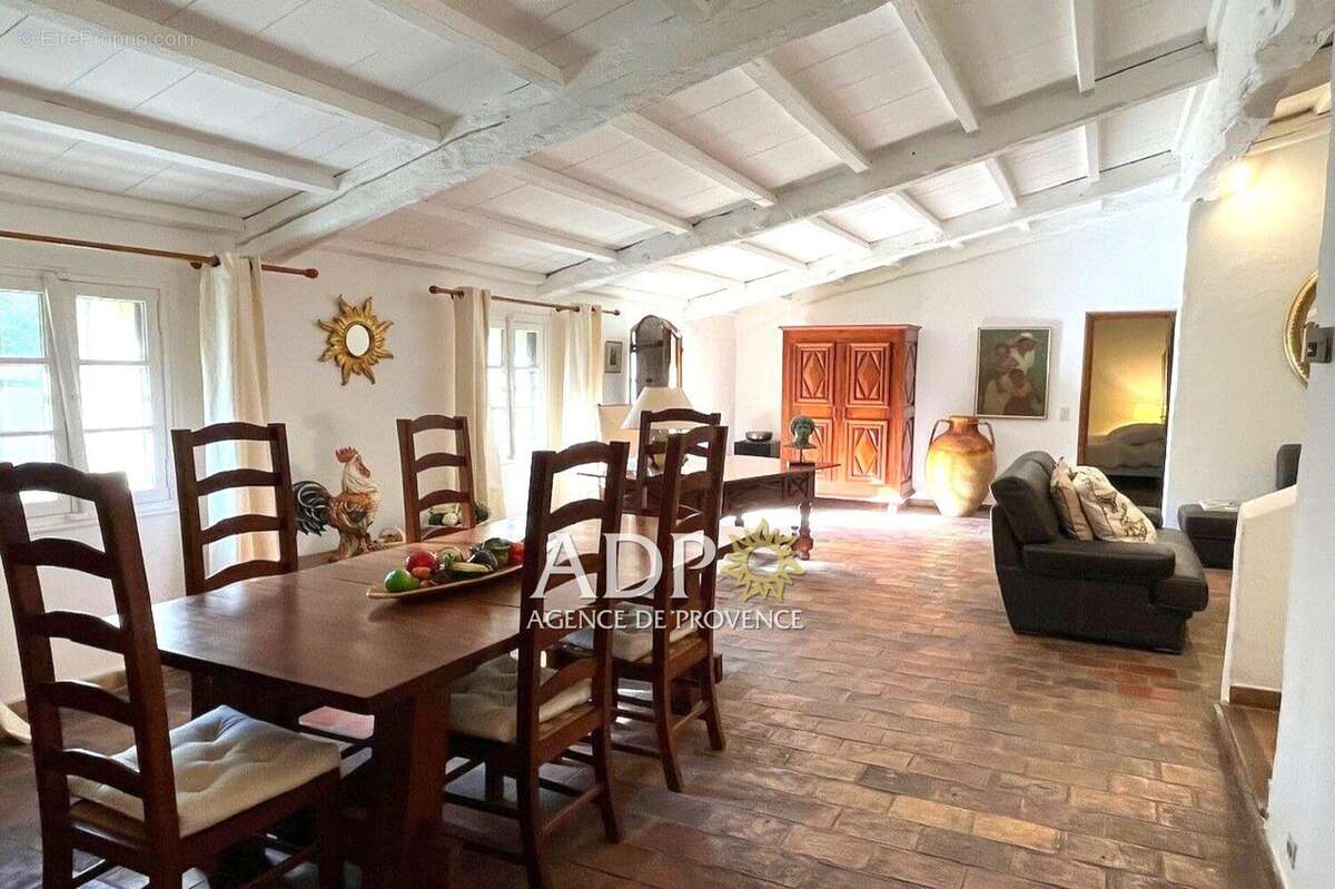 Maison à SAINT-VALLIER-DE-THIEY