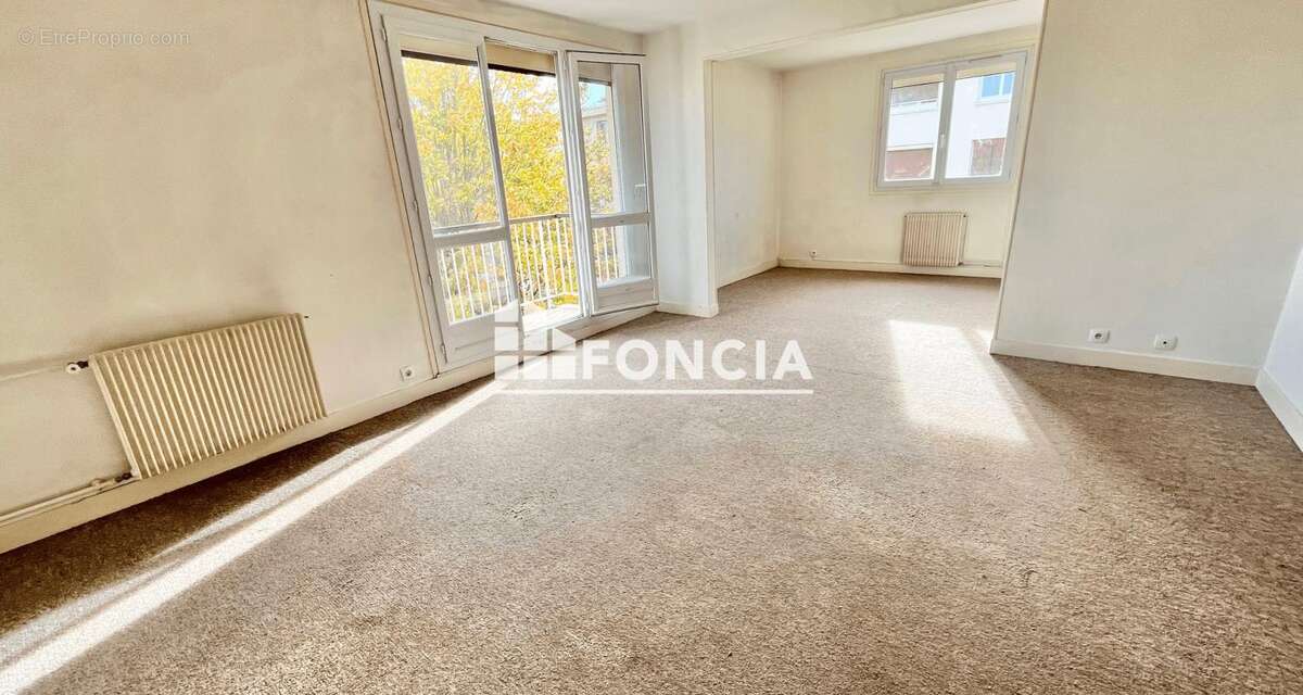 Appartement à PLAISIR