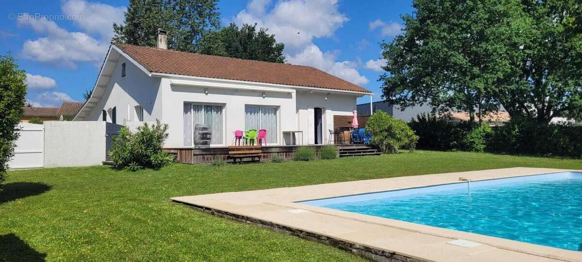 Maison à POMPIGNAC