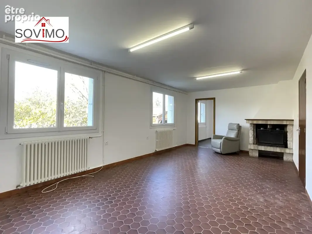 En centre ville, belle maison rénovée avec jardin, garage, et terrasse - photo 13