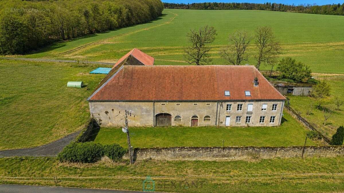 Maison à BREHAIN-LA-VILLE