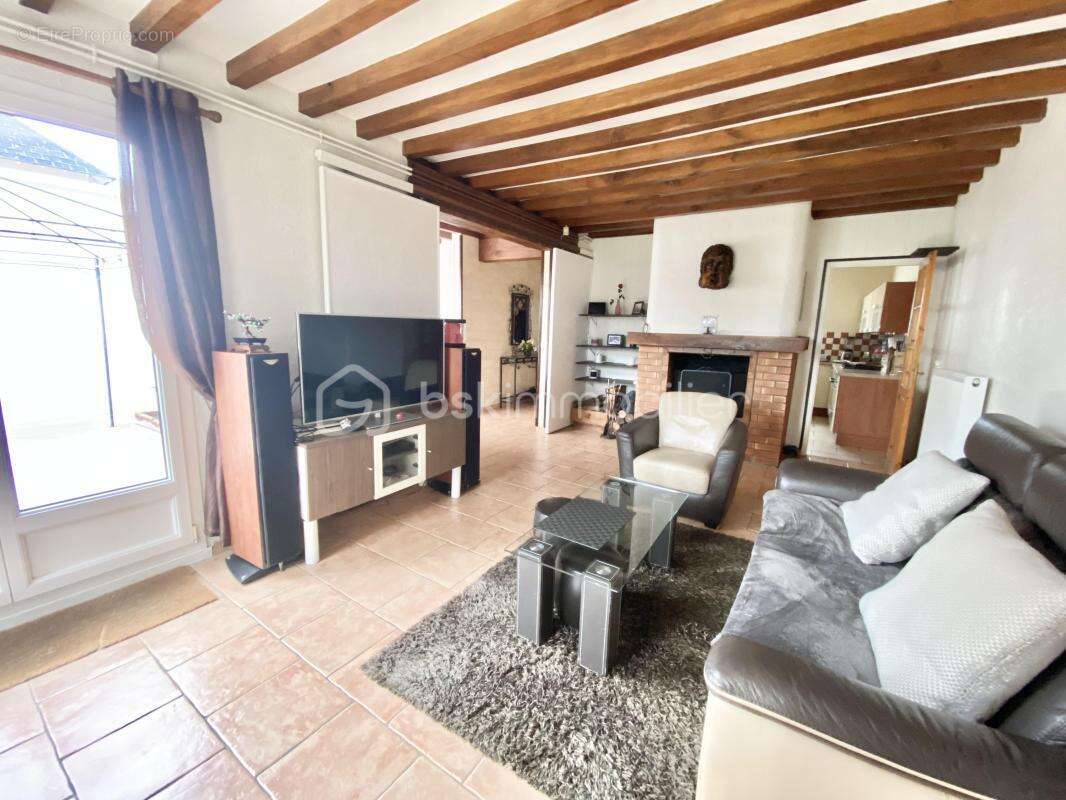 Maison à OZOIR-LA-FERRIERE