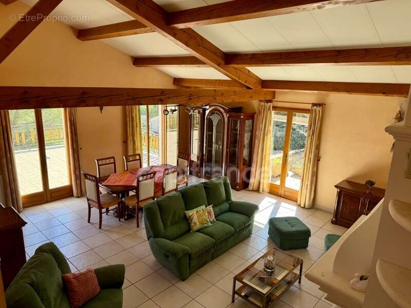 Maison à MOULES-ET-BAUCELS