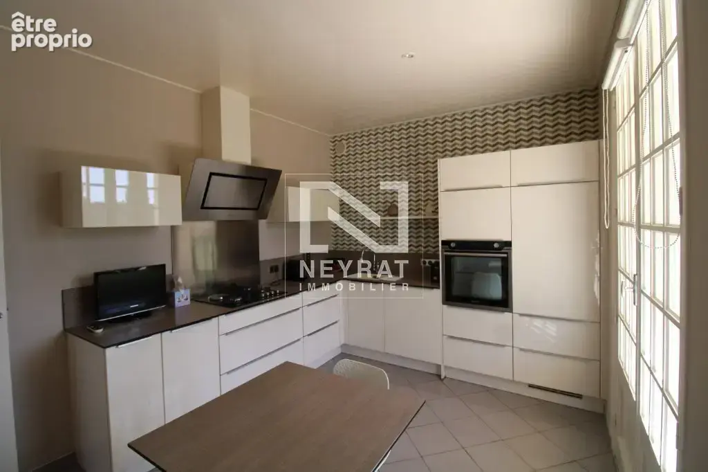 Maison 4 chambres sur 6 472 m² – terrain constructible détachable 1500 m²– piscine – dépendances - photo 11