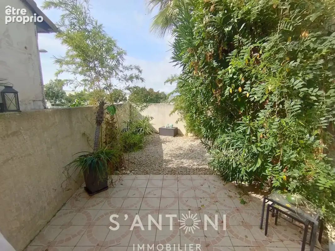 Agde- maison de plain-pied avec jardin - photo 9