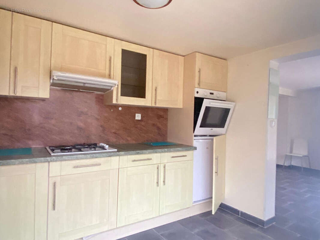 Maison à MEZY-SUR-SEINE