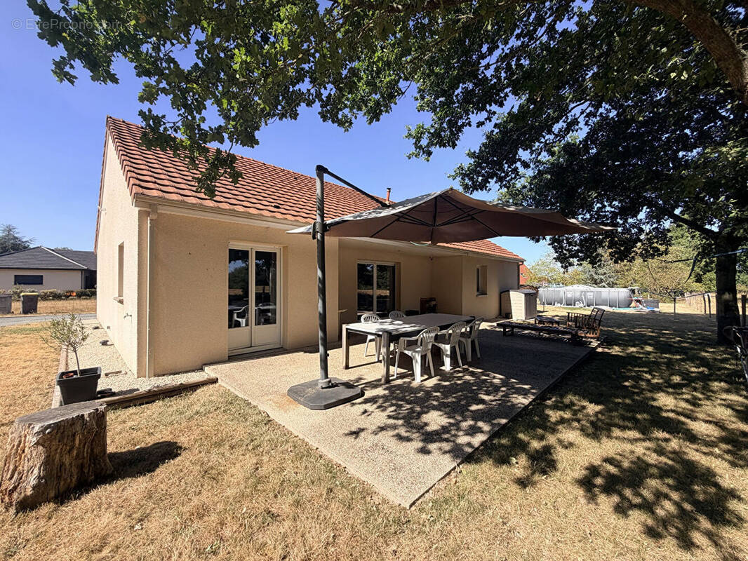 Maison à PREMILHAT