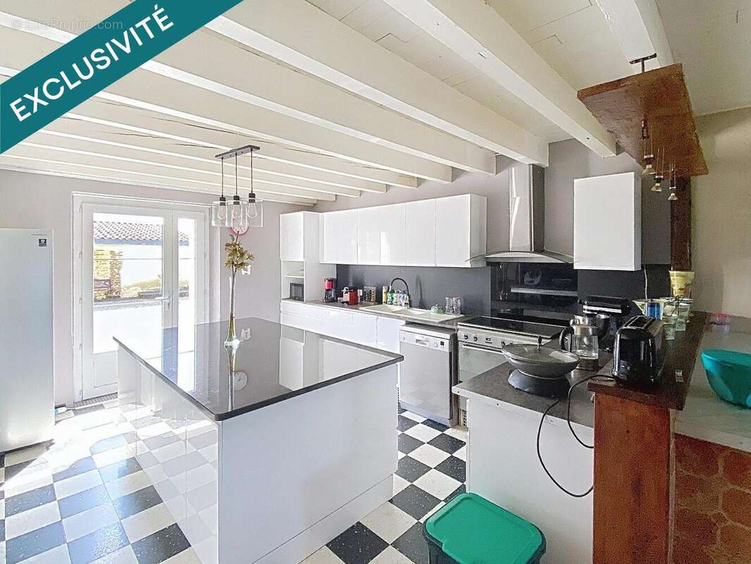 Maison 410 m² à Mazeres  - photo 6