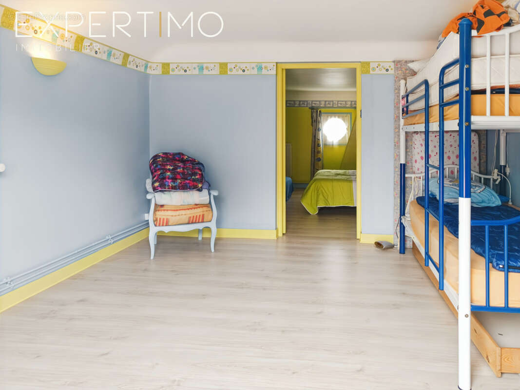 Maison à REGNIERE-ECLUSE