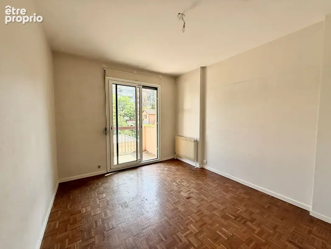 T4 - 89 m²  + 2 balcons - Hôtel de ville de Caluire et Cuire - photo 8