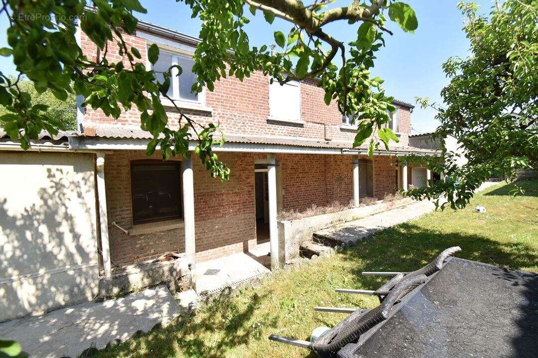 Maison à FONTAINE-AU-PIRE