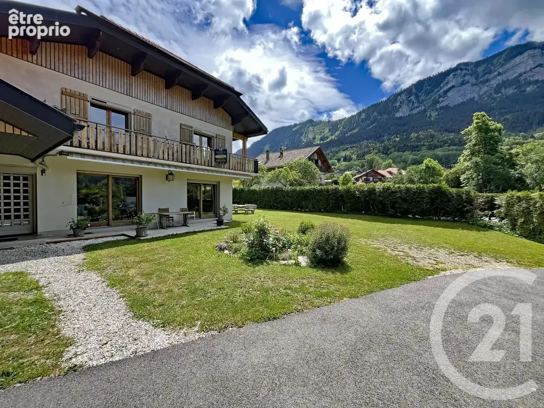 Maison 218 m² à Thollon-Les-Memises  - photo 2