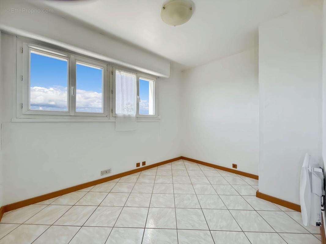 Appartement à SAINT-JEAN-DE-LA-RUELLE