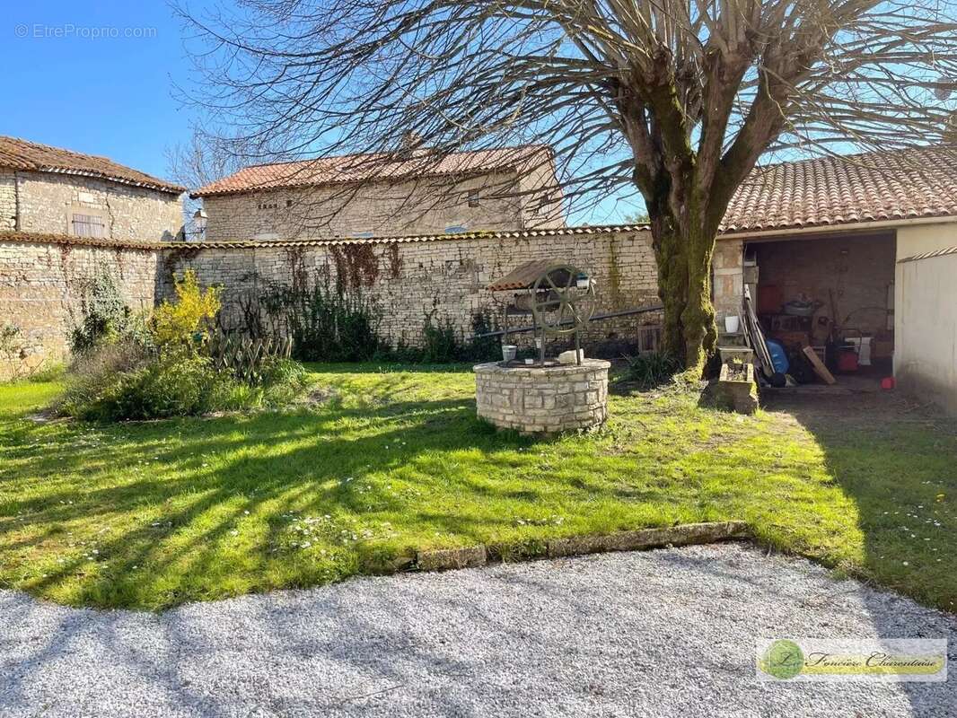 Maison à MAINE-DE-BOIXE