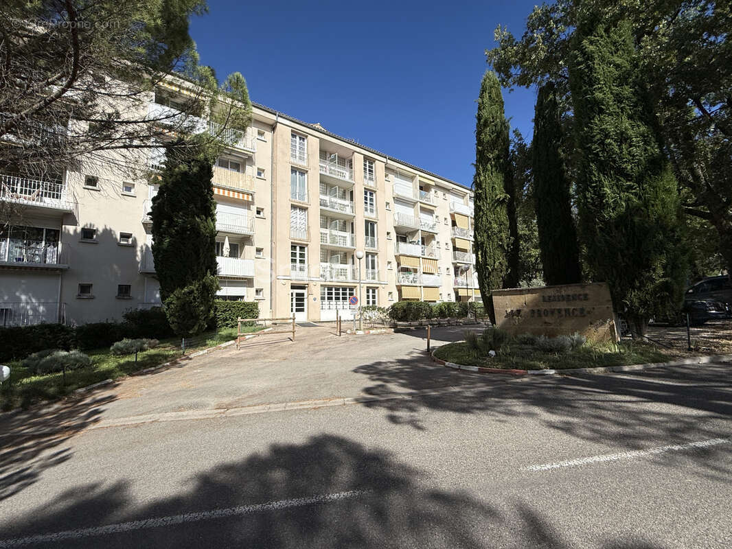 Appartement à GREOUX-LES-BAINS