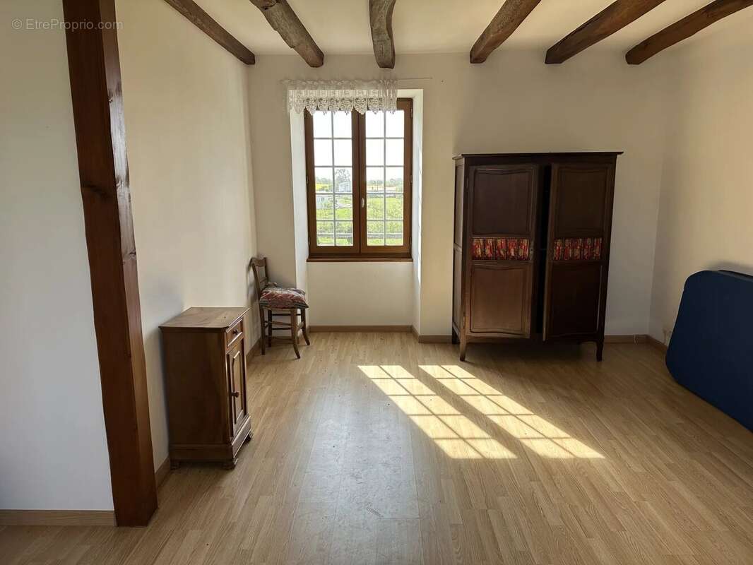 Maison à SOMMIERES-DU-CLAIN