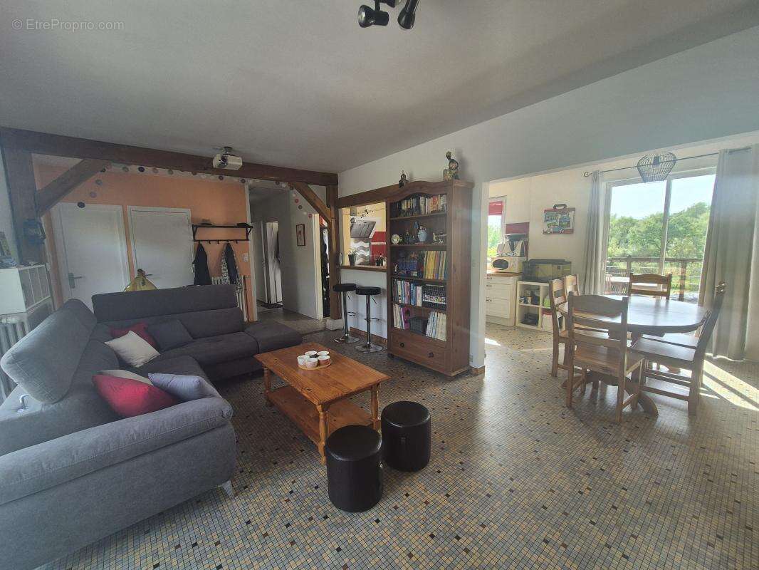 Maison à CELLETTES