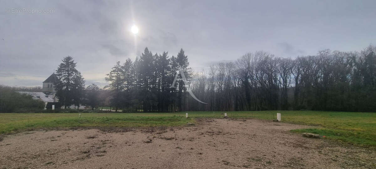 Terrain à SAINT-BOHAIRE