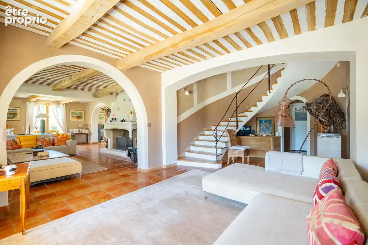 Magnifique propriété au cœur d'un domaine de 1,7 hectare - photo 8