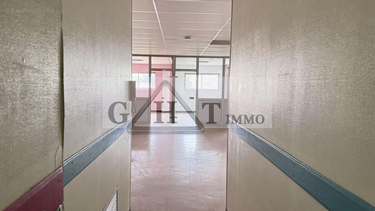 240 m² à vendre – mareuil-lès-meaux (77100) - photo 6