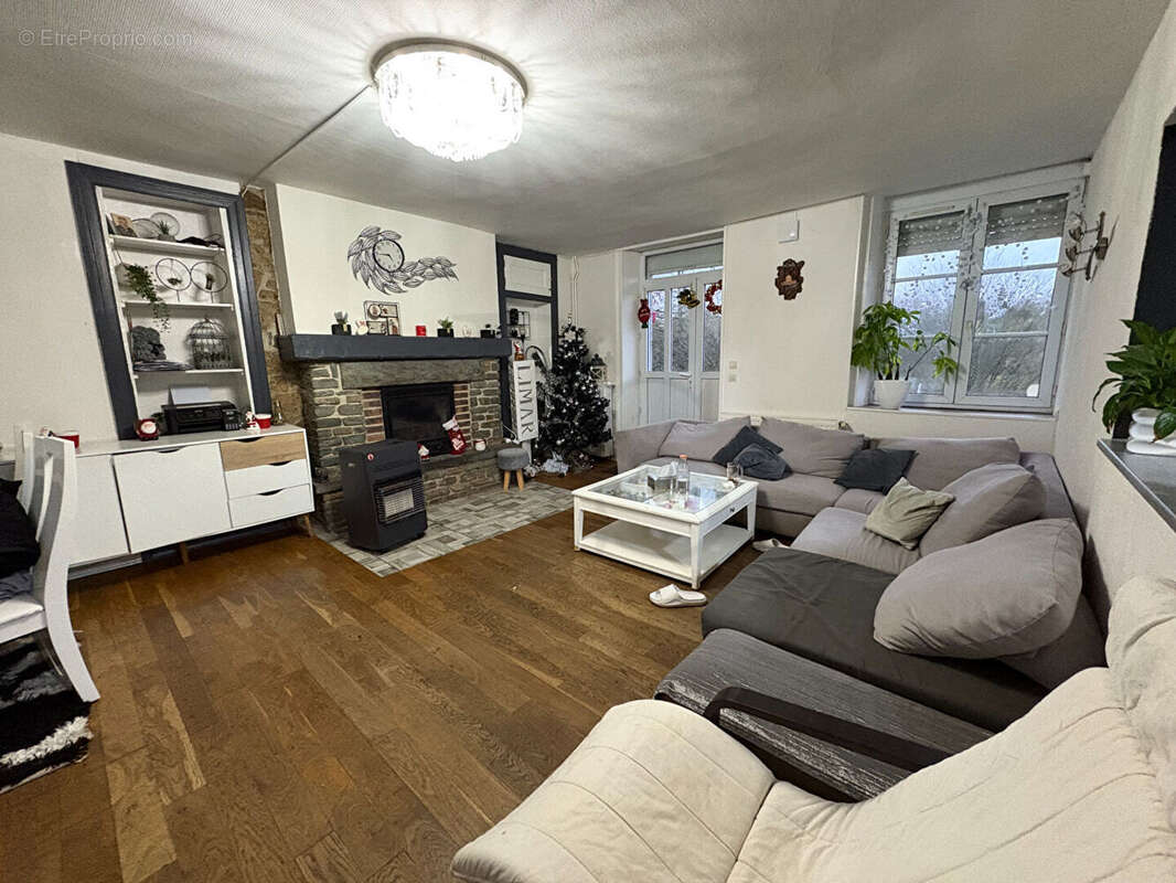 Maison à SAINTE-HONORINE-LA-CHARDONNE