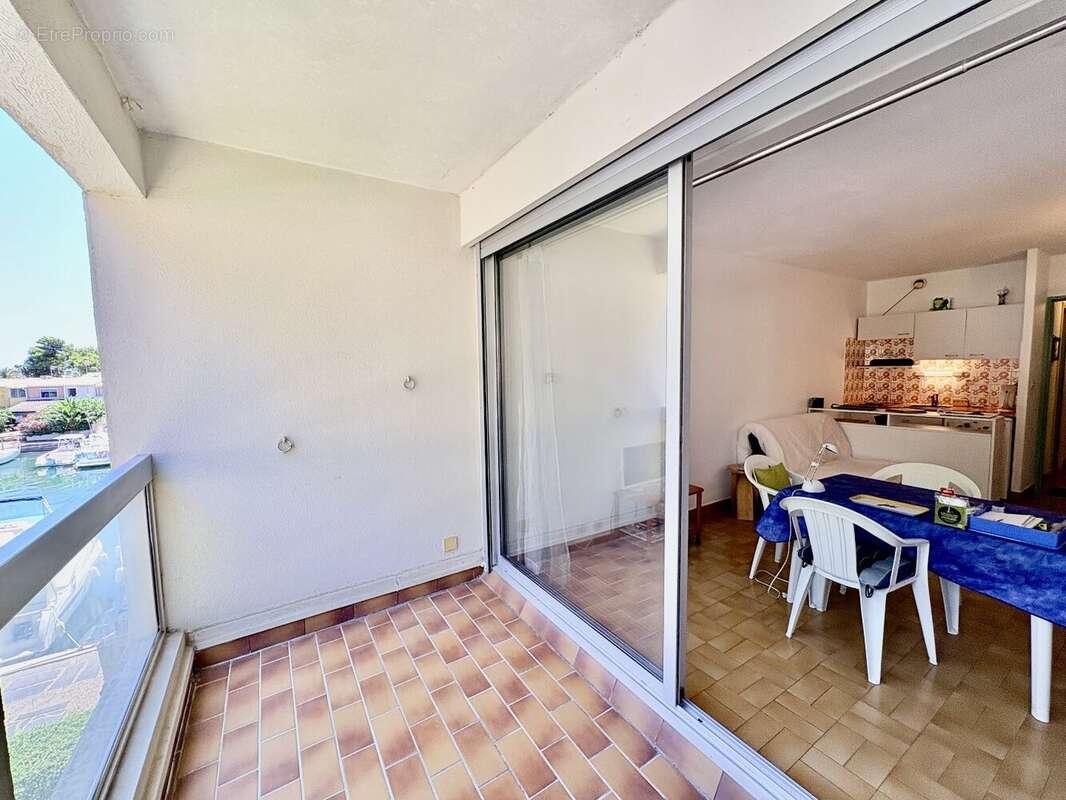 LE CAP D'AGDE - PORT - Studio dans résidence avec piscine, vue Port - photo 3