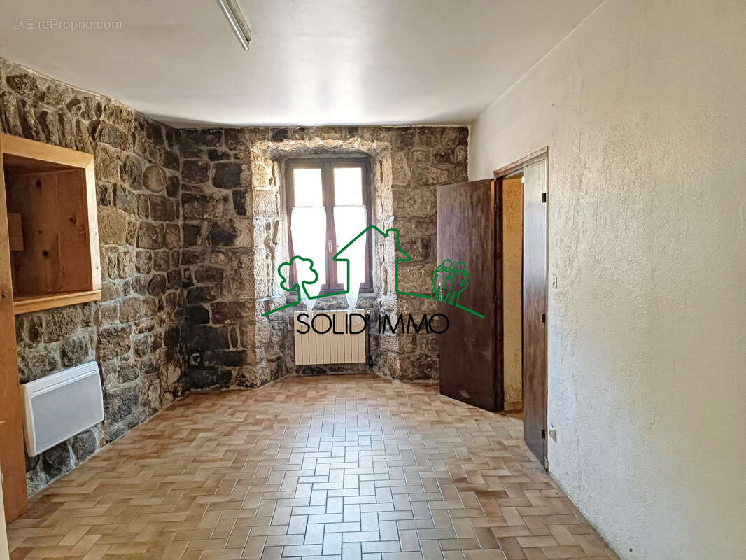 Maison à BURZET