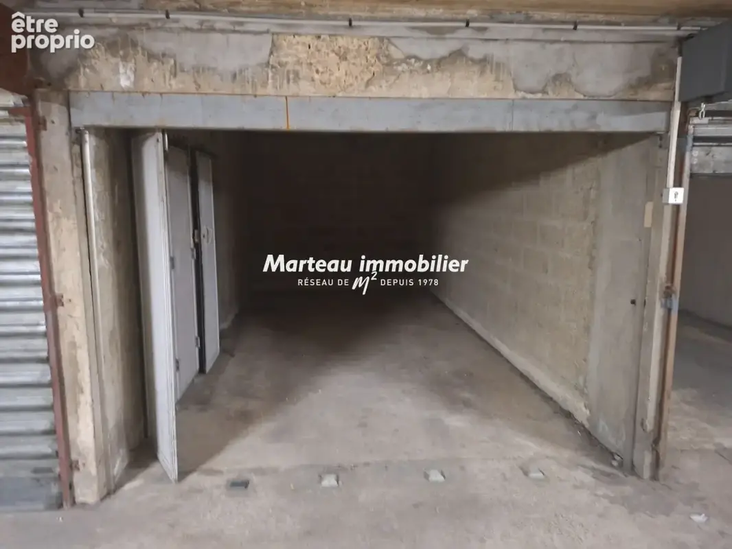 Parking / box Le Mans - photo 1