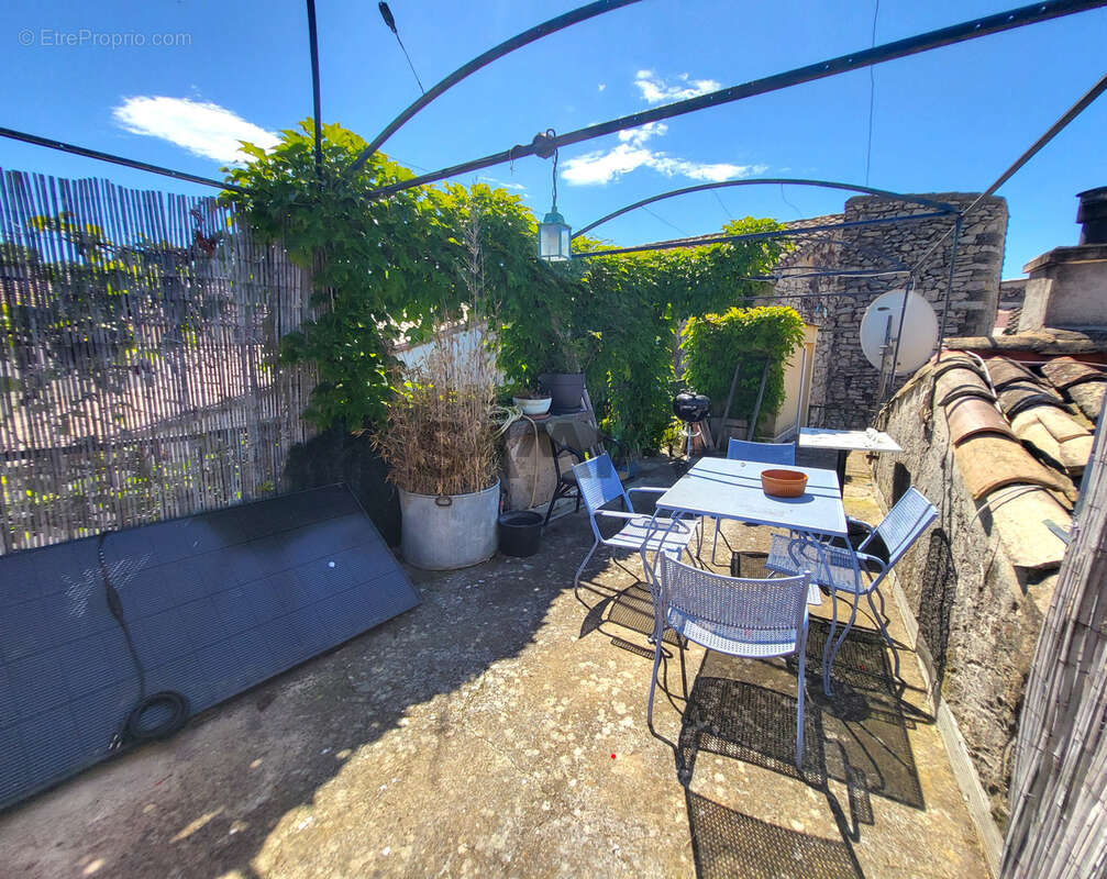 Maison à CLARENSAC