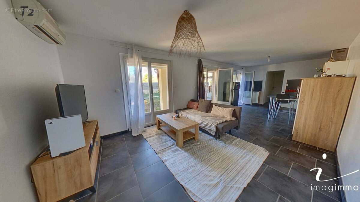 Maison à SAINT-JEAN-DE-VEDAS