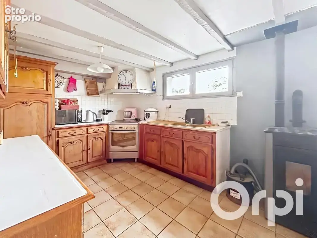 Chantonnay : maison 4 chambres sur un terrain de 2 810 m² - photo 2