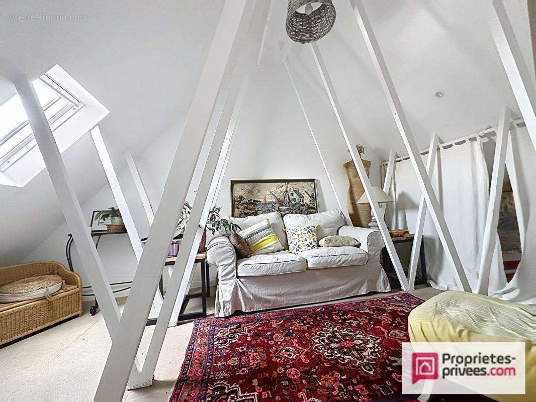 Coup de coeur à Touques ? Maison de 100 m² rénovée avec jardin intimiste et garage à 5 min de Deauville - photo 13