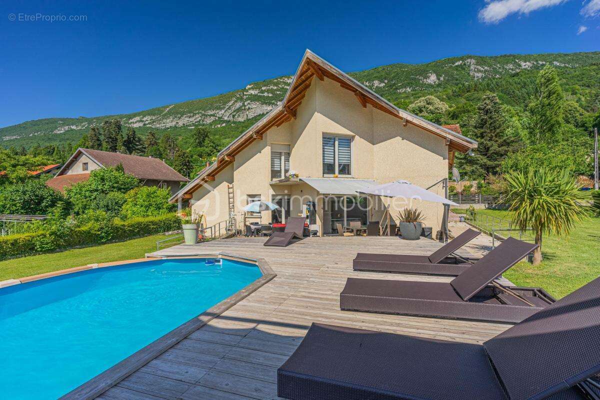 Maison à SERRIERES-EN-CHAUTAGNE