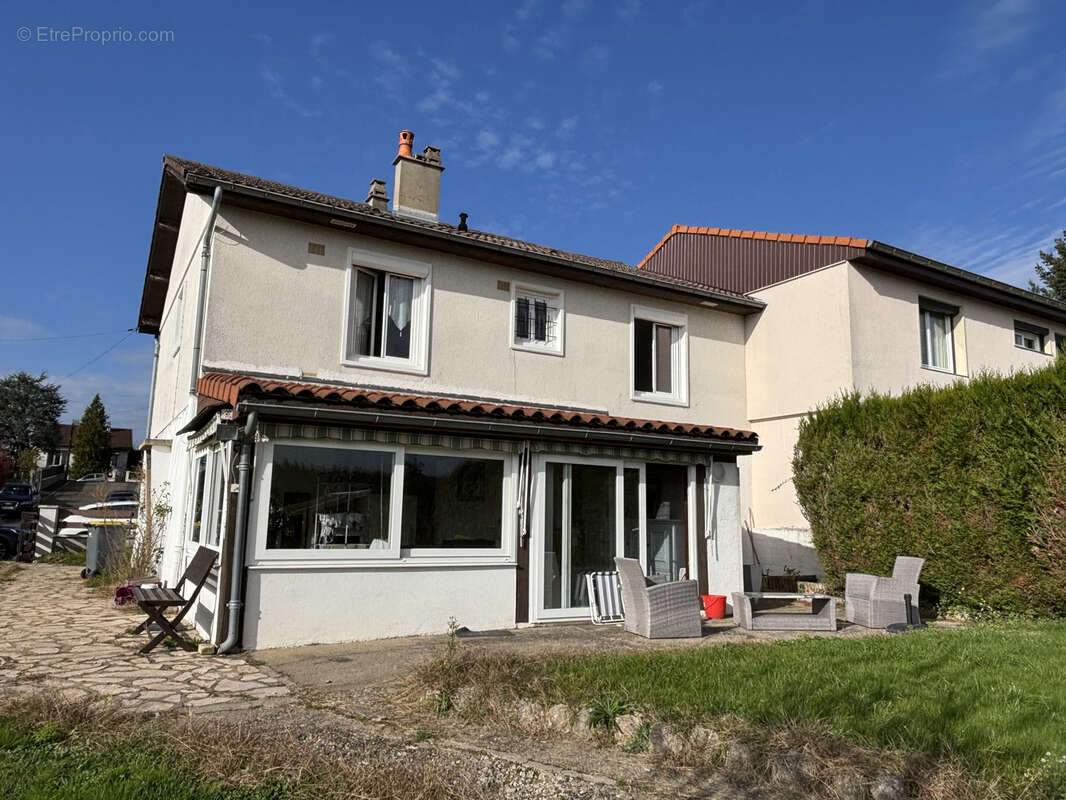 Maison à SAINT-YORRE