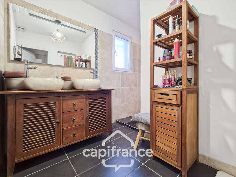 Maison à SAINT-GENIES-DE-COMOLAS