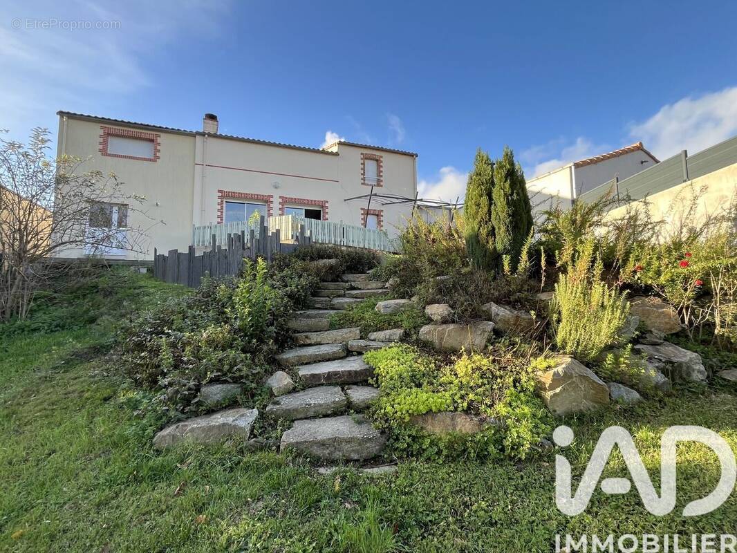 Photo 1 - Maison à SAINT-FIACRE-SUR-MAINE