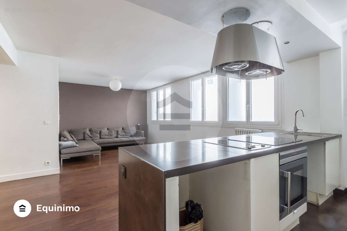 Appartement à PARIS-15E