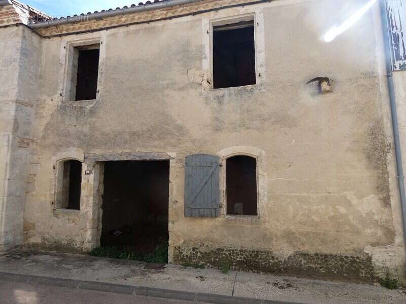 Maison 75 m² à Flamarens  - photo 7