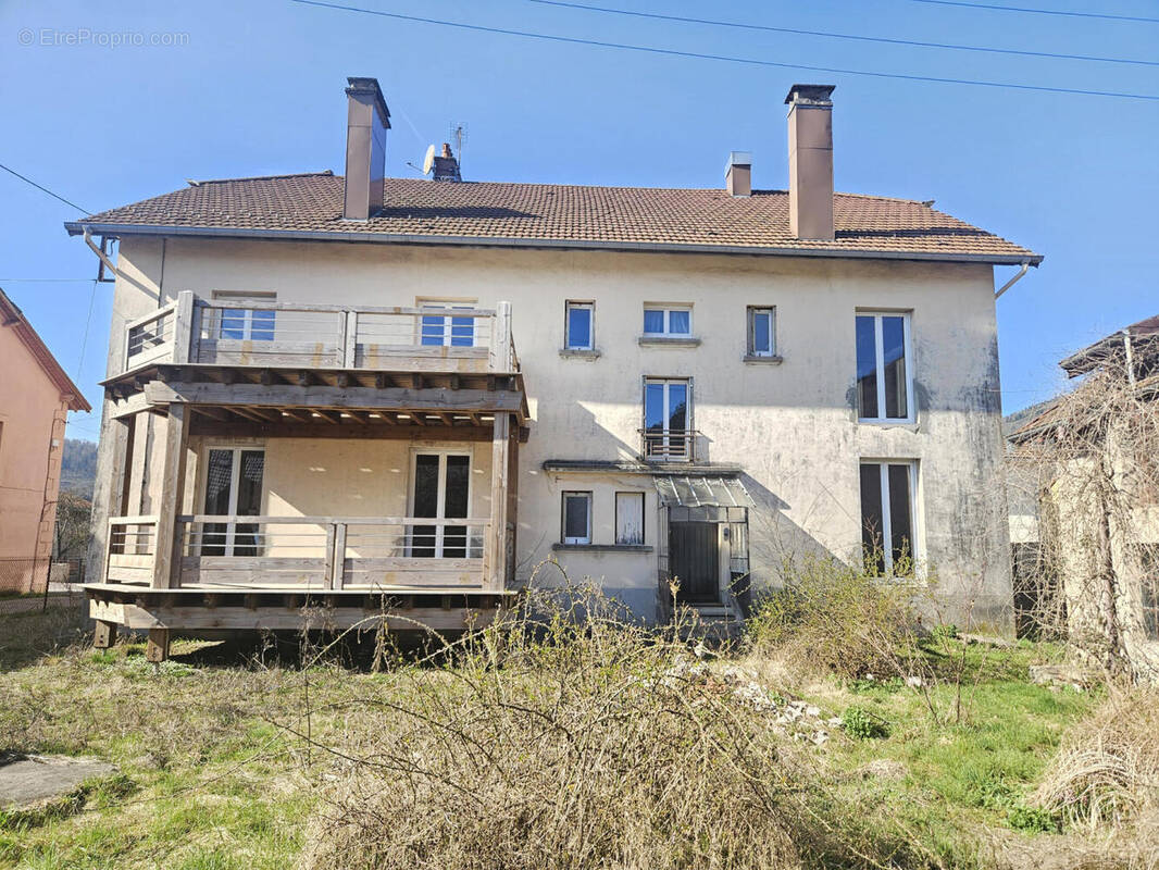 Photo immeuble - Appartement à RUPT-SUR-MOSELLE