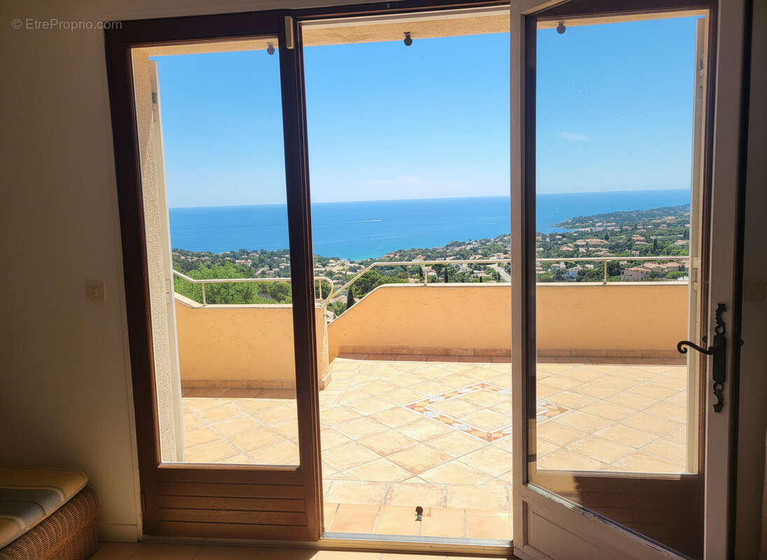 Maison à ROQUEBRUNE-SUR-ARGENS