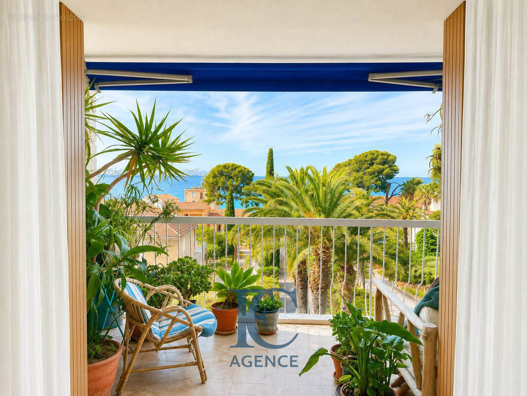 Appartement à SAINT-CYR-SUR-MER