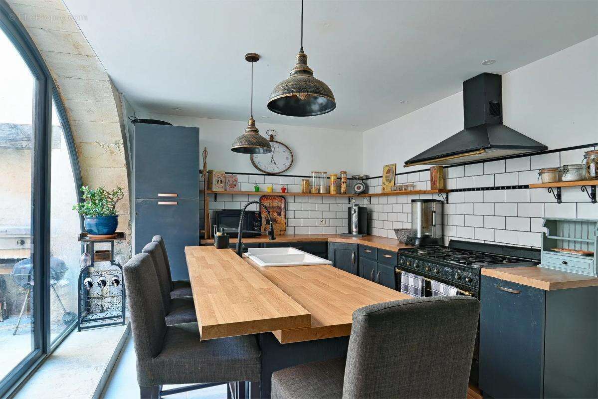 Maison de 5 pièces de 114 m² à Redessan - photo 6
