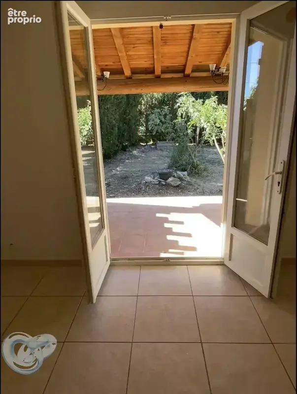 EXCLUSIVITE - Maison de plain-pied de 80 m² habitables avec jardin et garage attenant - photo 8