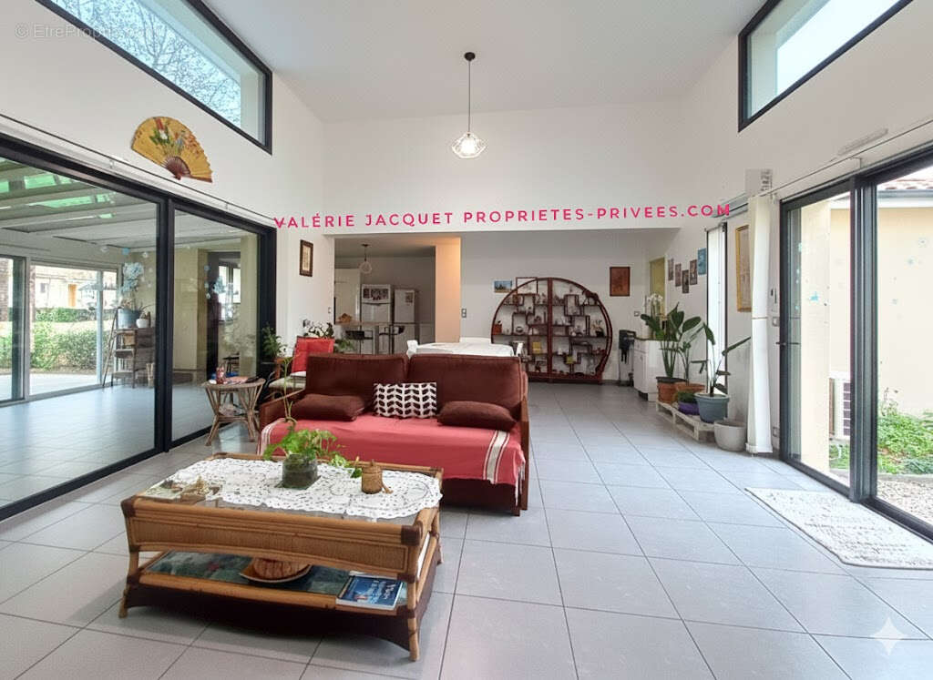 Maison à SAINT-SEURIN-SUR-L&#039;ISLE