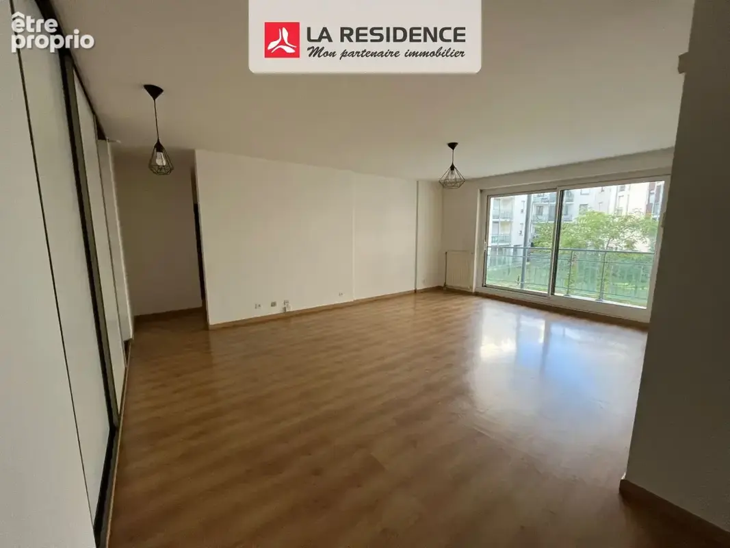 Appartement à MONTIGNY-LE-BRETONNEUX