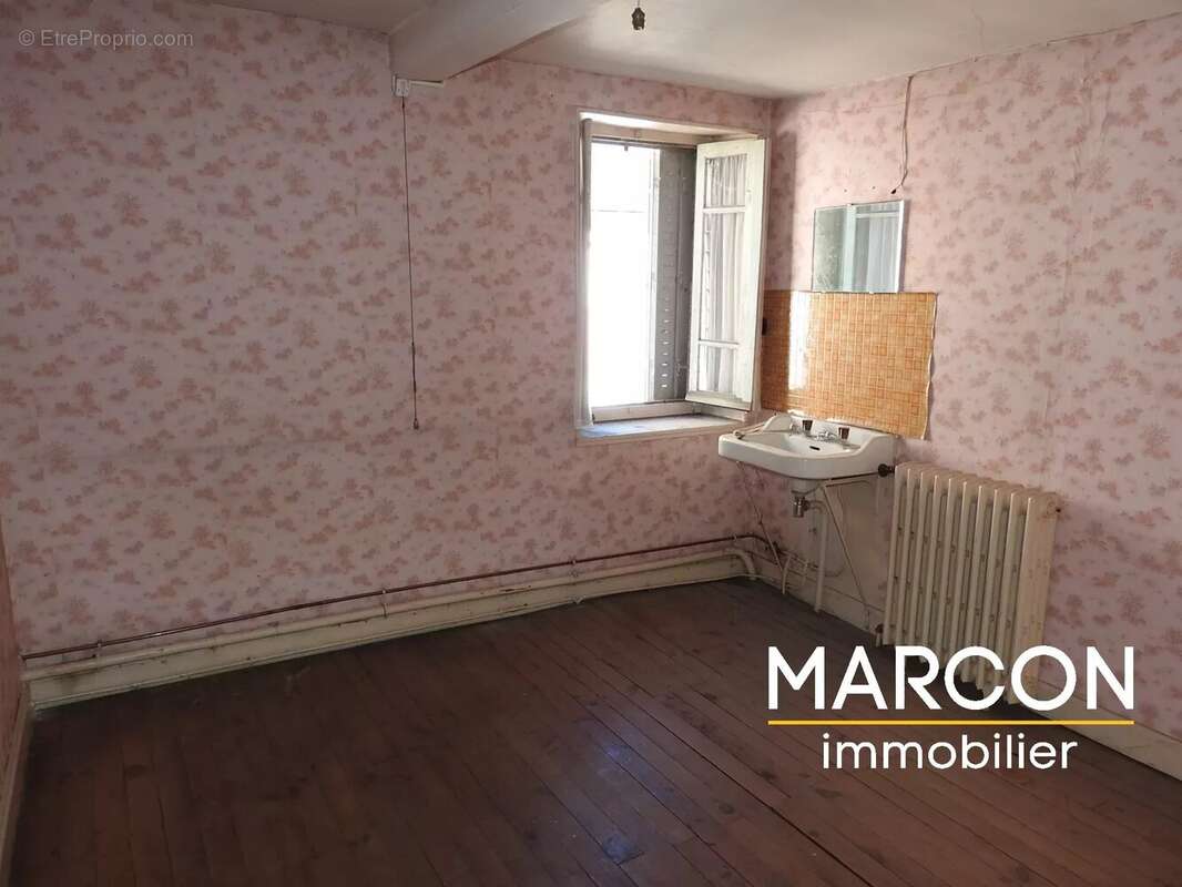 Maison à GENTIOUX-PIGEROLLES