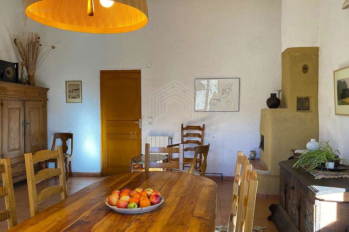 Maison à SAINT-LAURENT-DE-CERDANS