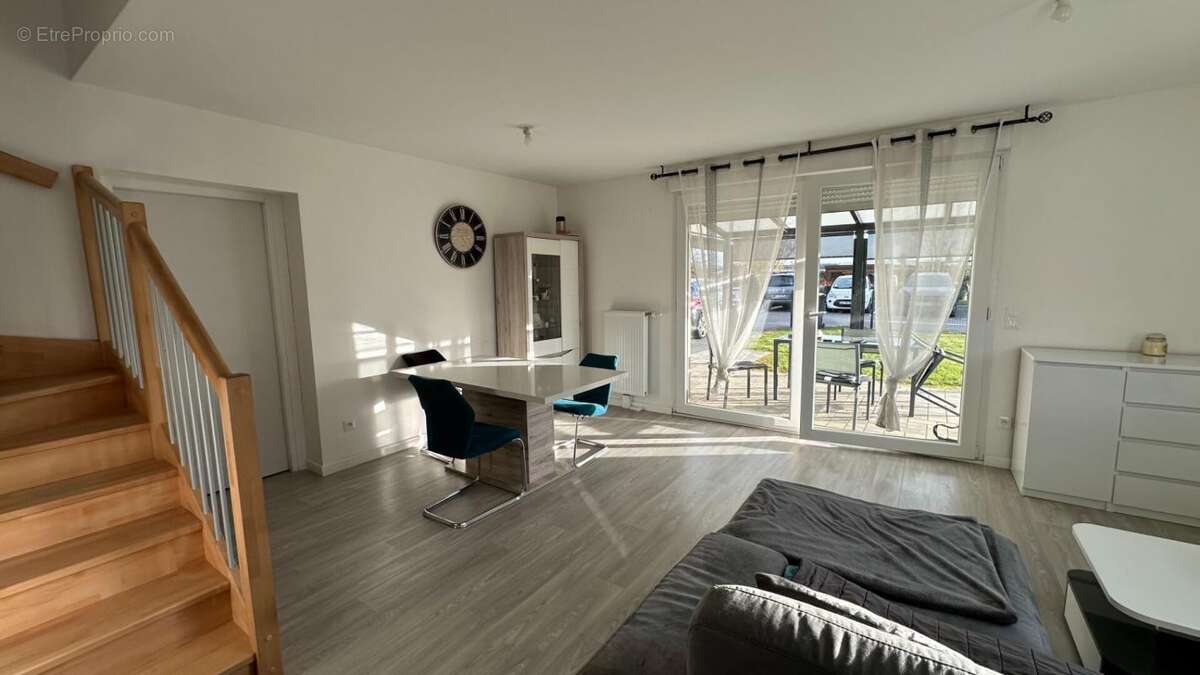 Maison à GRAND-CHARMONT